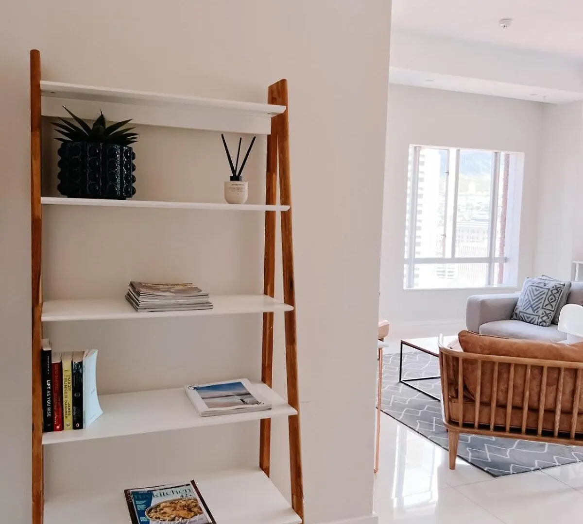 Stylish 2 Bedroom Apartment Table Mountain Views Cape Town South Africa