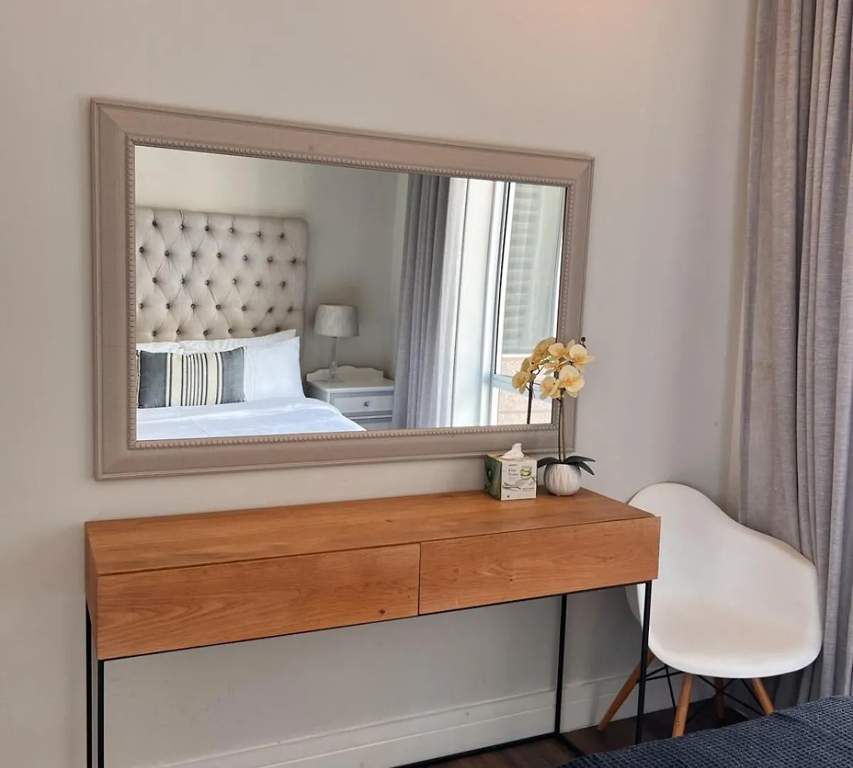 Stylish 2 Bedroom Apartment Table Mountain Views Cape Town 0*,