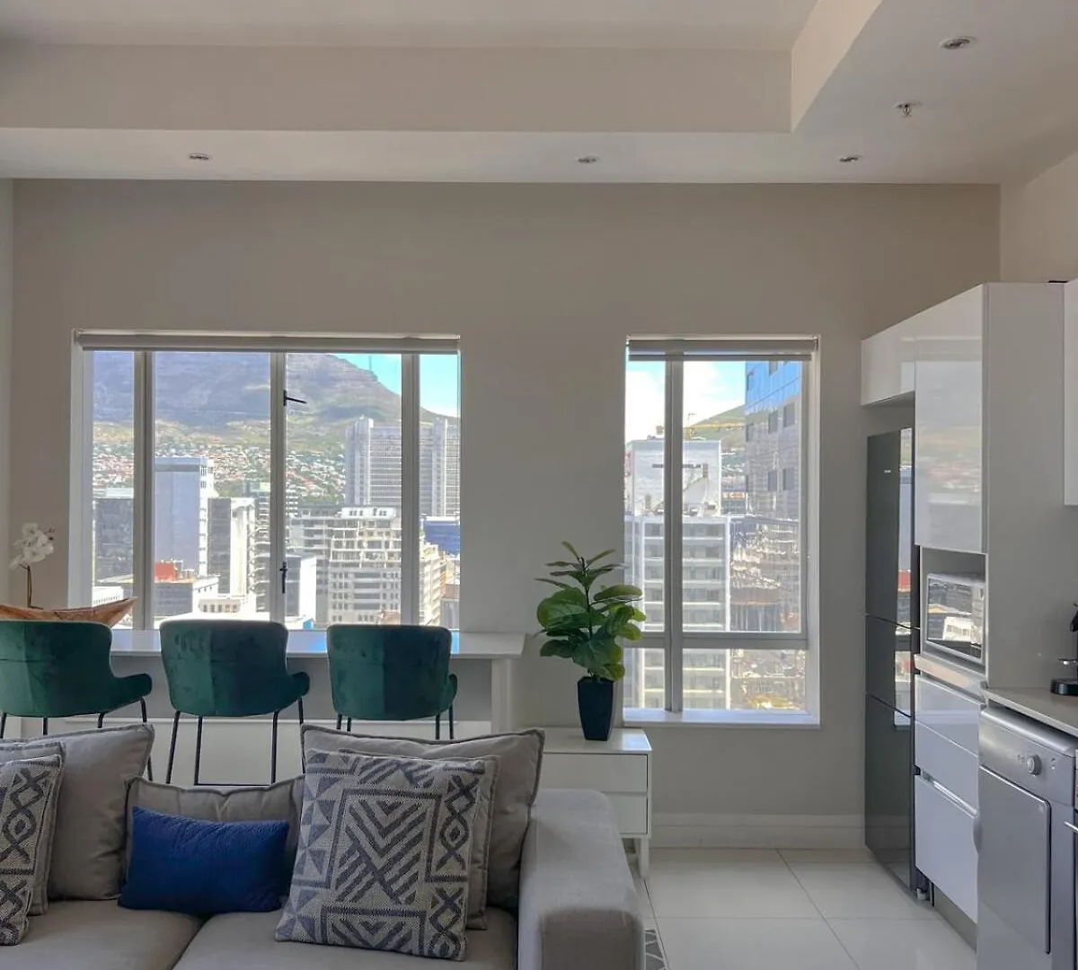 Stylish 2 Bedroom Apartment Table Mountain Views Città del Capo 0*,